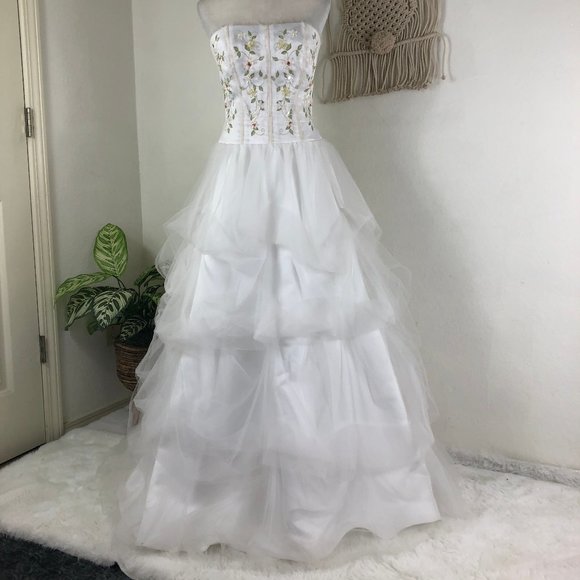 NWT 90s y2k vintage Lorelai strapless fairytale wedding gown pastel embroidered - Picture 1 of 9